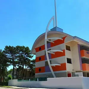 Silver Sail Apartment